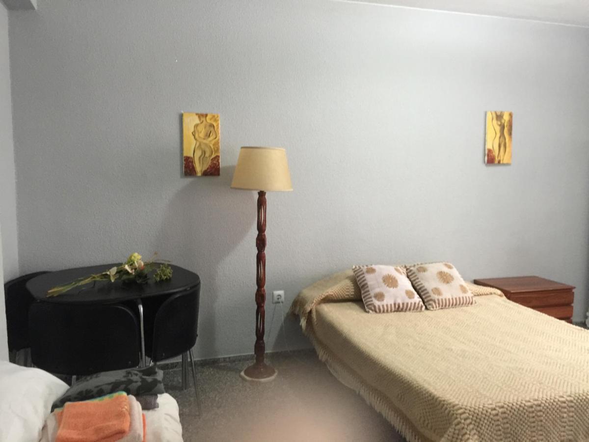 Habitacion Renfe アリカンテ エクステリア 写真
